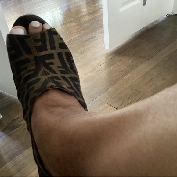 FENDI zucca print Platform heel (39) - Picture 7 of 9